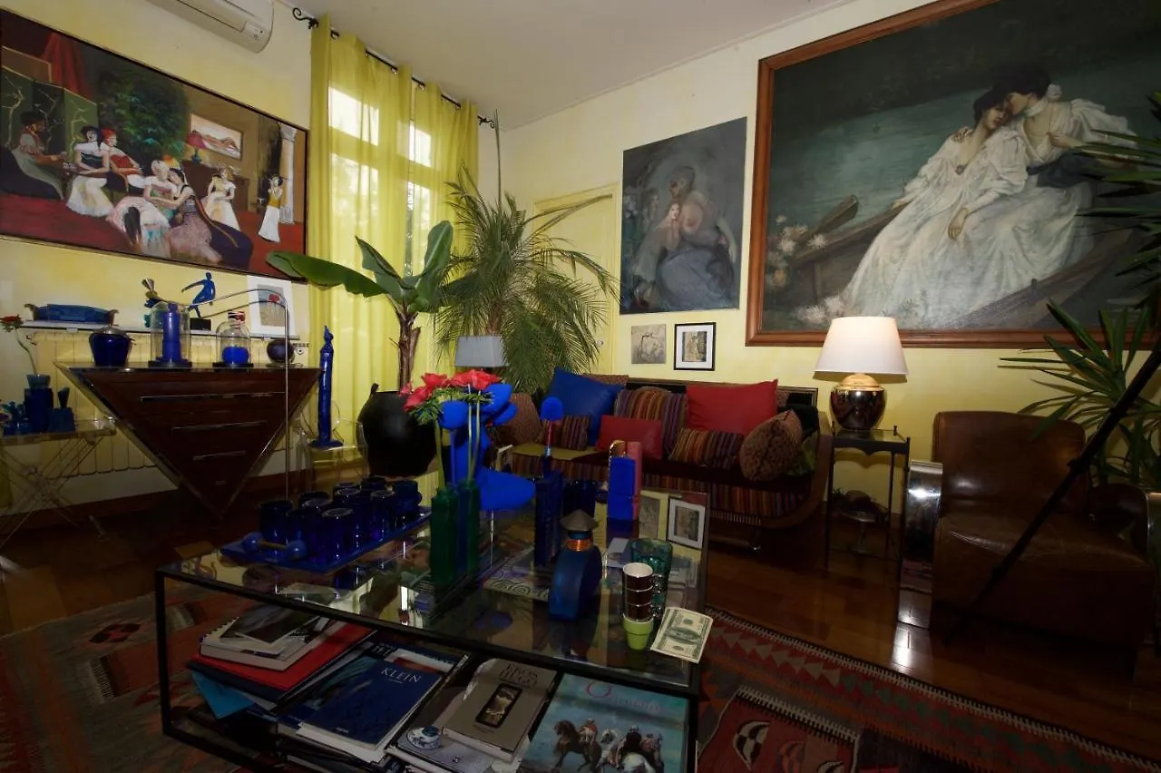 Chambres D'Hotes Le Regent Bed & Breakfast Hyeres 0*,  France